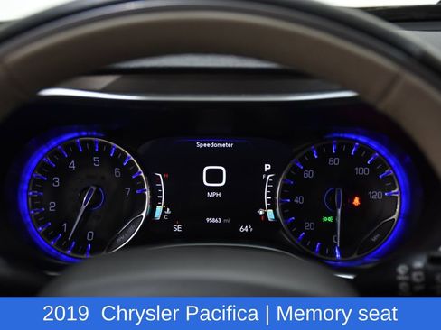Used 2019 Chrysler Pacifica Limited image 13