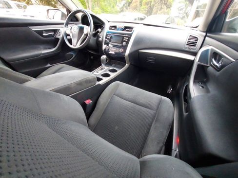 Used 2015 Nissan Altima 2.5 S w/ Power Driver Seat Package FWD image 11