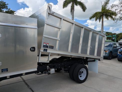 Certified 2024 Ford F550 4x4 Regular Cab Super Duty image 15