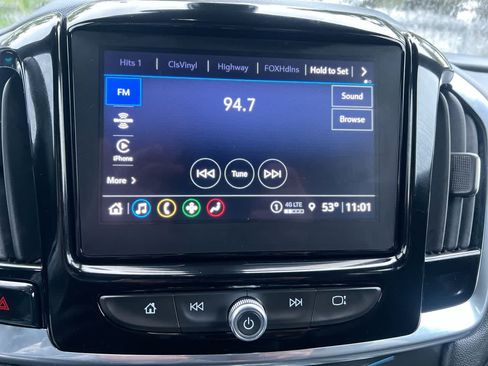 Used 2023 Chevrolet Traverse LT AWD/4WD image 16