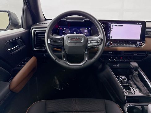 Used 2026 GMC Canyon AT4 AWD/4WD image 3