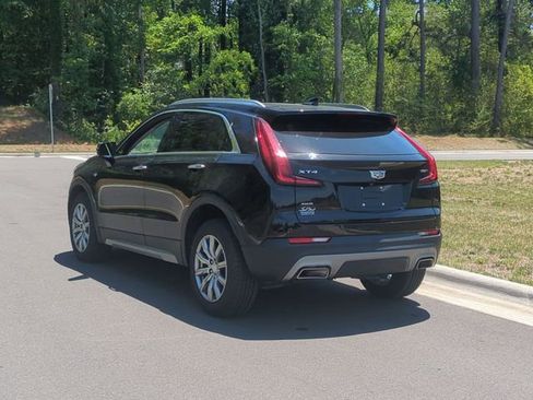 Used 2022 Cadillac XT4 Premium Luxury w/ Safety Alert Package AWD/4WD image 11