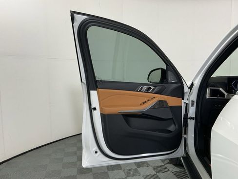 Certified 2024 BMW X5 xDrive40i w/ Premium Package AWD/4WD image 19