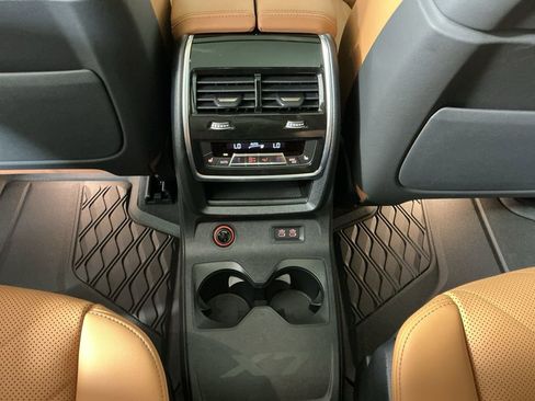 Used 2026 BMW X7 xDrive40i w/ M Sport Package image 26