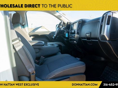 Used 2018 Chevrolet Camaro LT image 20