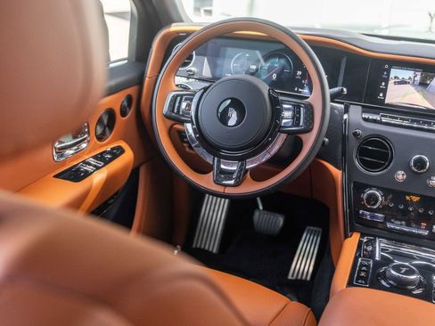 Certified 2025 Rolls-Royce Cullinan Black Badge w/ Leather Finishing Pack AWD/4WD image 42