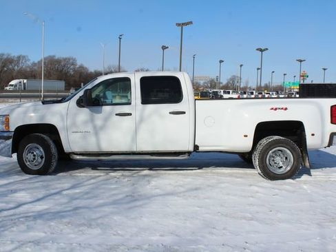Used 2010 Chevrolet Silverado 3500 W/T image 2