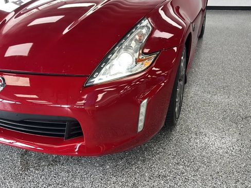Used 2016 Nissan 370Z Coupe RWD image 32