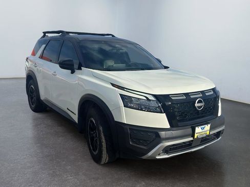 Used 2023 Nissan Pathfinder Rock Creek image 3
