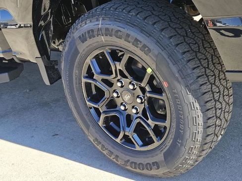 New 2026 Ford F150 XLT w/ XLT Black Appearance Package image 9