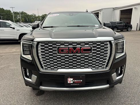 Used 2022 GMC Yukon XL Denali w/ Denali Premium Package AWD/4WD image 9