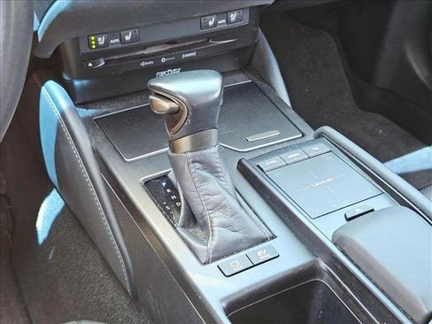 Used 2020 Lexus ES 300h w/ Premium Package FWD image 14