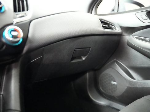 Used 2018 Chevrolet Cruze LT w/ Sun And Sound Package FWD image 47