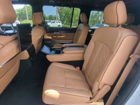 Used 2024 Jeep Grand Wagoneer L Series III w/ Rear Seat Video Group 1 AWD/4WD image 16