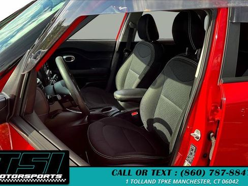 Used 2015 Kia Soul + FWD image 25