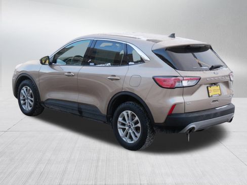 Used 2020 Ford Escape SE image 5