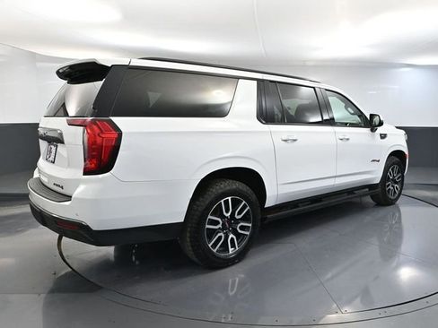 Used 2021 GMC Yukon XL AT4 AWD/4WD image 6