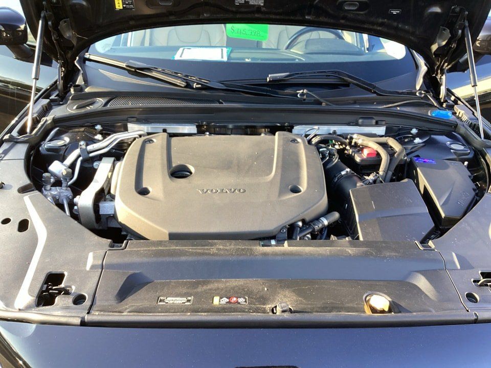 Certified 2023 Volvo V90 B6 Cross Country Plus AWD/4WD image 20