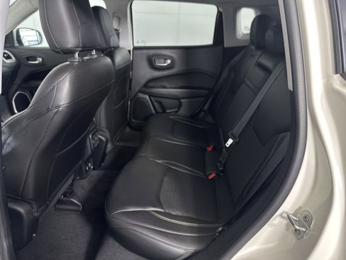 Used 2018 Jeep Compass Latitude w/ Popular Equipment Group image 7