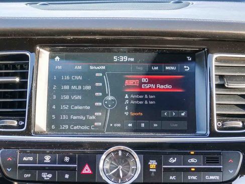 Used 2017 Kia K900 Luxury image 13