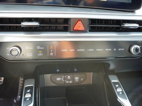 Certified 2026 Kia Sorento SX AWD/4WD image 29