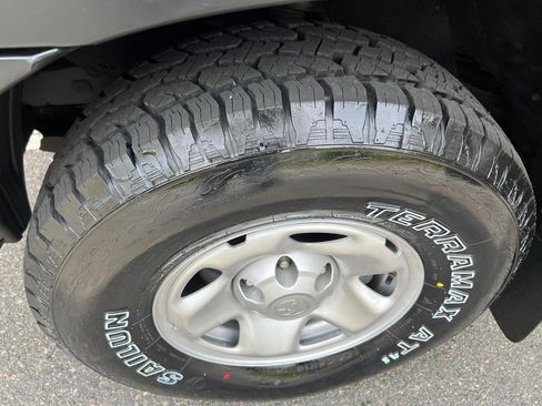 Used 2011 Toyota Tacoma 4x4 Double Cab w/ Towing Pkg image 33