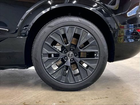 Certified 2024 Audi Q8 e-tron Prestige w/ Prestige Package image 10