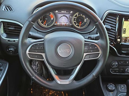 Used 2019 Jeep Cherokee High Altitude image 18