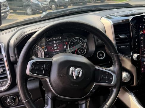 Used 2019 RAM 1500 Laramie AWD/4WD image 19