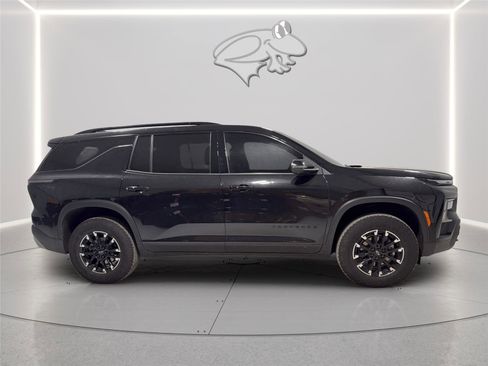 Used 2025 Chevrolet Traverse Z71 w/ Driver Confidence Package AWD/4WD image 6