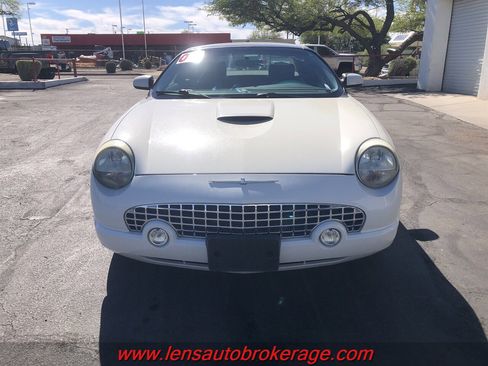 Used 2002 Ford Thunderbird Deluxe image 3