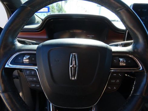 Certified 2023 Lincoln Nautilus Reserve w/ Luxury Package image 27