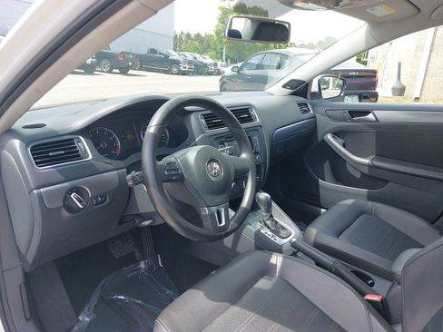 Used 2014 Volkswagen Jetta SEL FWD image 16