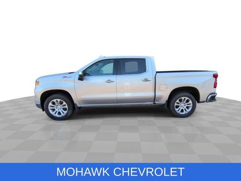 Certified 2022 Chevrolet Silverado 1500 LTZ w/ LTZ Premium Package AWD/4WD image 5