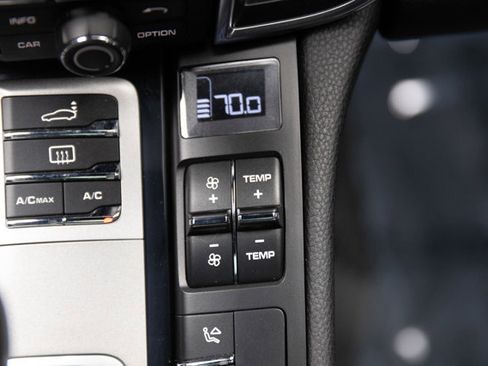 Used 2016 Porsche Panamera S image 88