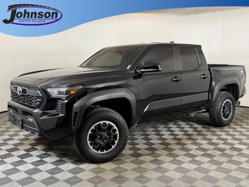 Used 2024 Toyota Tacoma TRD Off-Road image 1