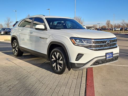Certified 2023 Volkswagen Atlas Cross Sport SE image 4