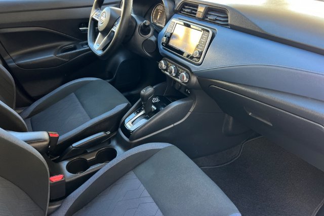 Used 2025 Nissan Versa SV FWD image 19
