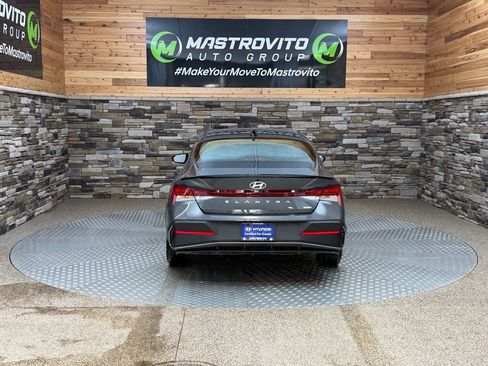 Certified 2025 Hyundai Elantra SEL image 8