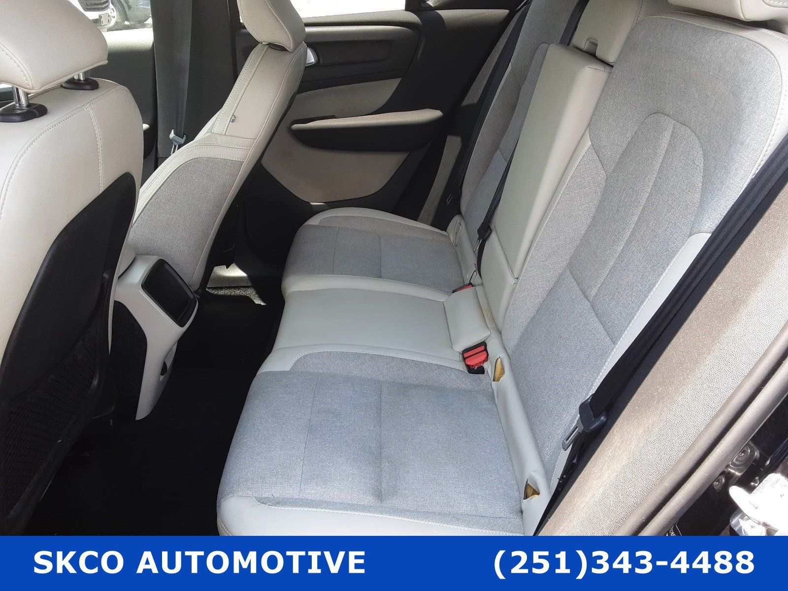 Used 2020 Volvo XC40 T5 Momentum AWD/4WD image 14