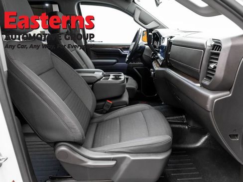Used 2023 Chevrolet Silverado 1500 LT AWD/4WD image 25