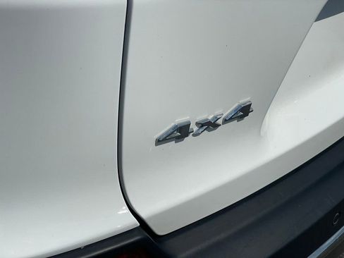 Used 2019 Jeep Cherokee Limited image 33