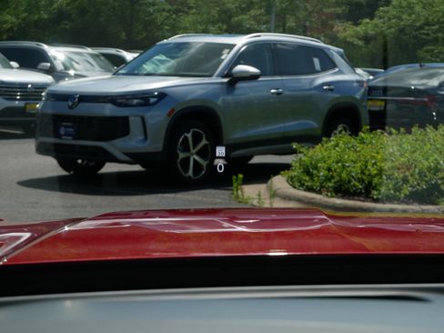 Certified 2024 Volkswagen Atlas SEL AWD/4WD image 32