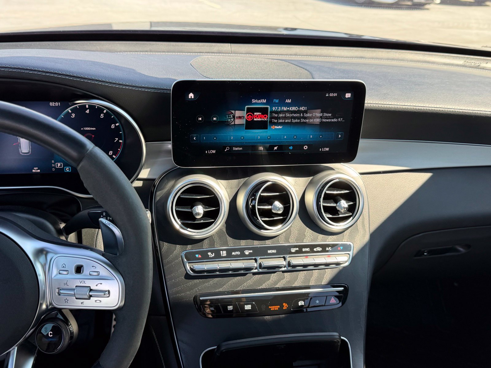 Used 2020 Mercedes-Benz GLC 63 AMG 4MATIC image 23