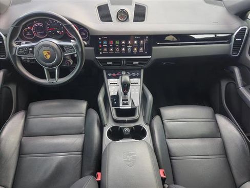 Used 2022 Porsche Cayenne Platinum Edition AWD/4WD image 17
