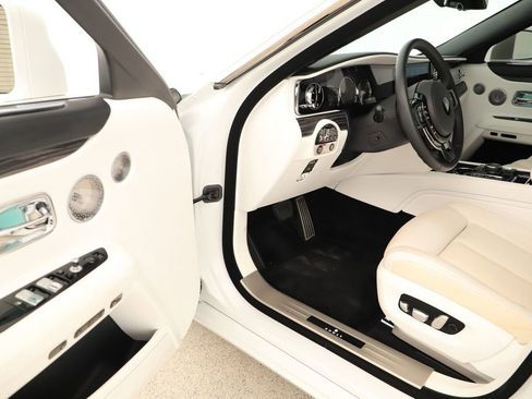 Used 2022 Rolls-Royce Ghost AWD/4WD image 14