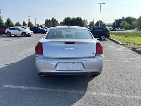 Used 2016 Chrysler 300 S AWD/4WD image 21