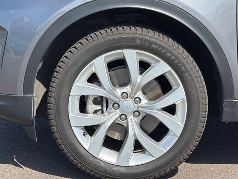 Used 2022 Land Rover Discovery Sport SE AWD/4WD image 27