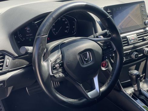 Used 2020 Honda Accord Sport image 3