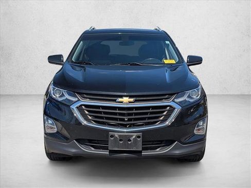 Used 2018 Chevrolet Equinox LT image 2